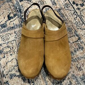 Ann Taylor Beige Suede Slingback clogs size 6 1/2